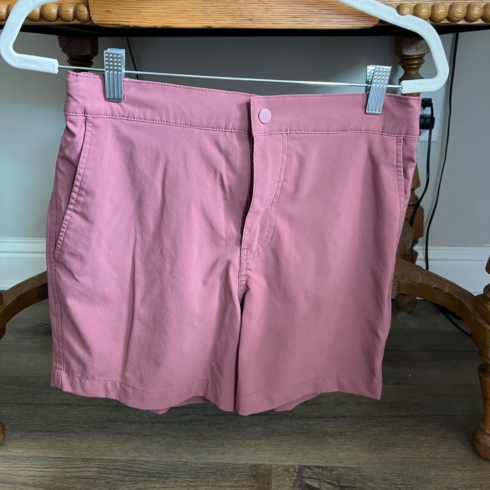 Size small men short